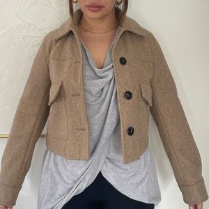 Cropped Zara camel jacket